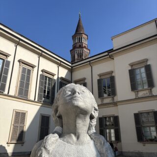 Napoli a passo lento: storie, sapori e segreti